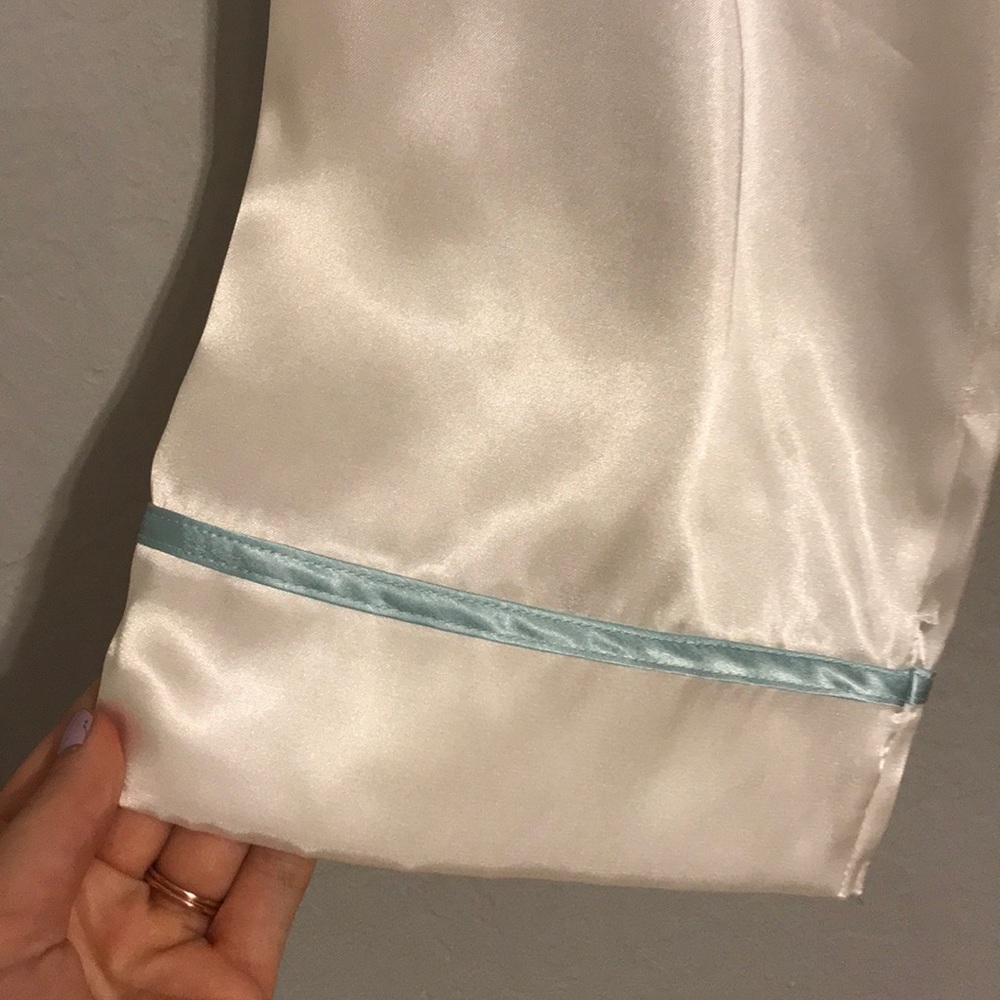BRIDE ROBE - Picture 4 of 5